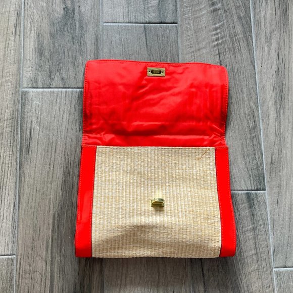 NWOT Raffia and Patent Clutch - Picture 5 of 9